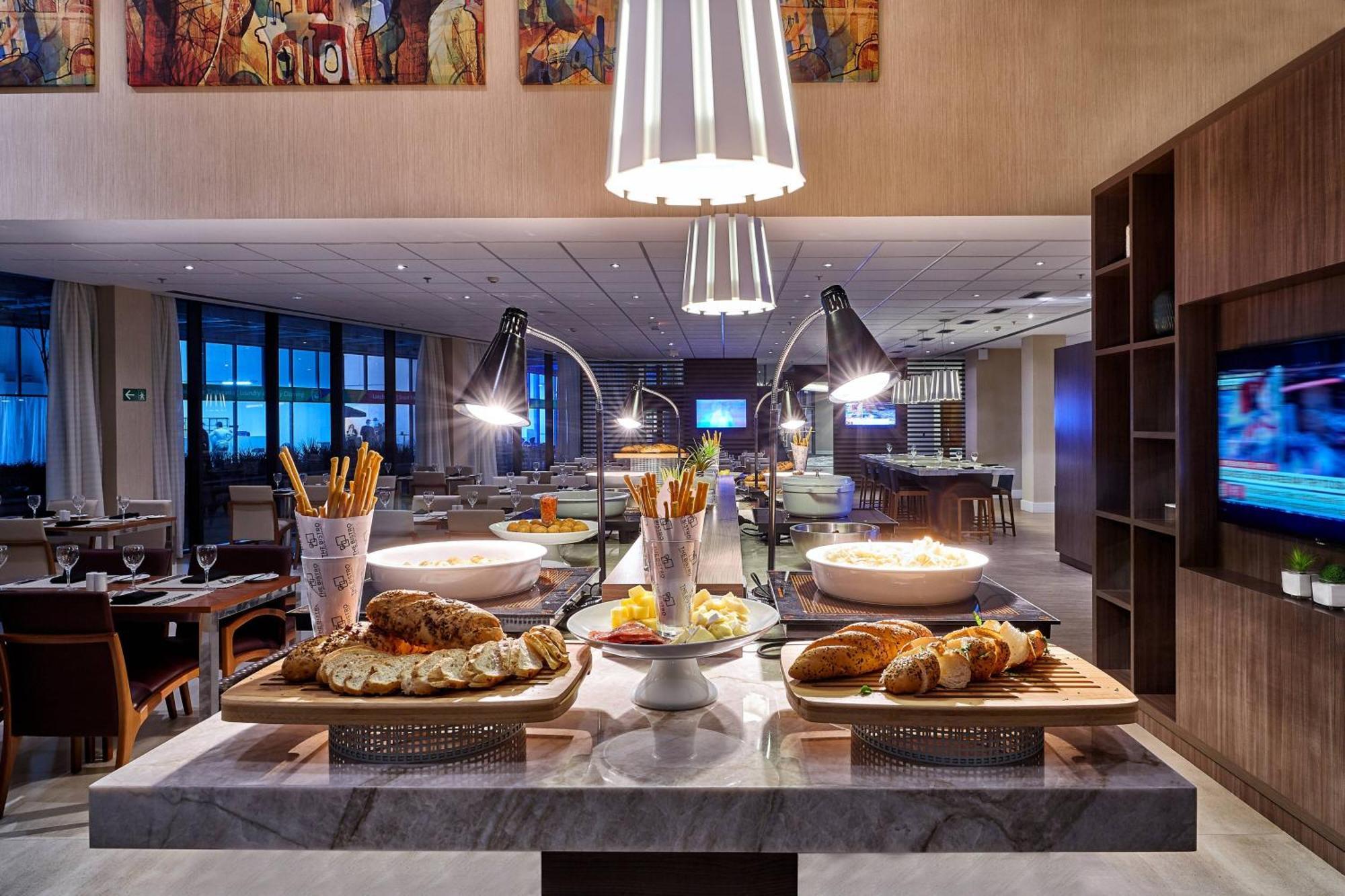 Courtyard By Marriott Barra Da Tijuca 4*